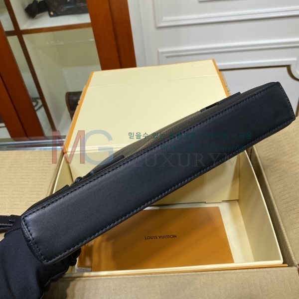 ̺ α׷ iPad Ŭġ M69837-A-1
