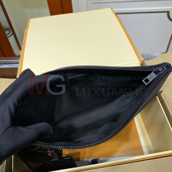 ̺ α׷ iPad Ŭġ M69837-A-1