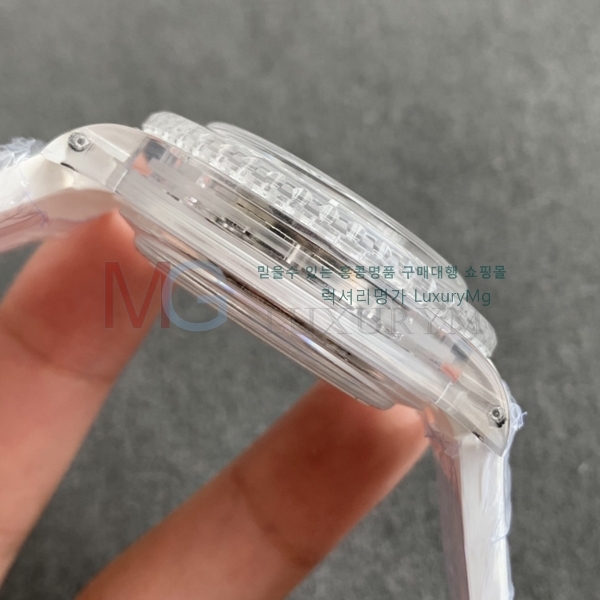 η ̽  ð RM313551-4