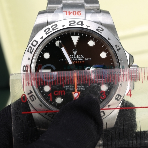 η ð ECS003832