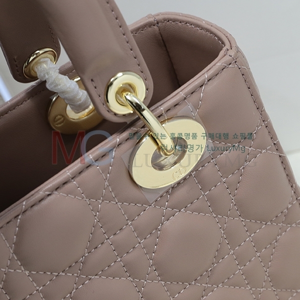  ̵ ̴ 20SS08527-A1-6