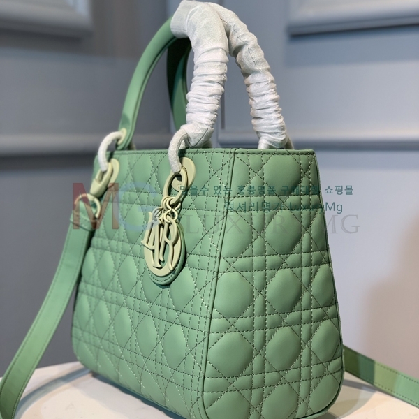  ̴ ̵ M0565-A-4