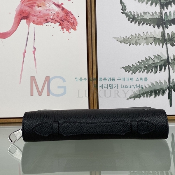 ̺  XL  M42097