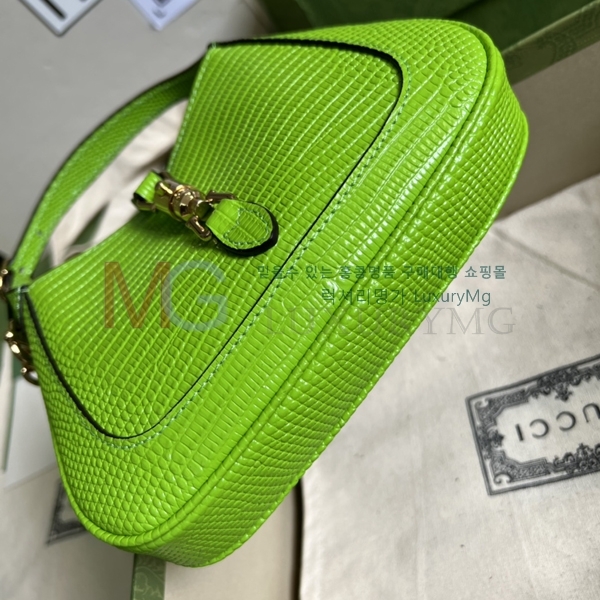    ̴ JACKIE1961  675799-A-2