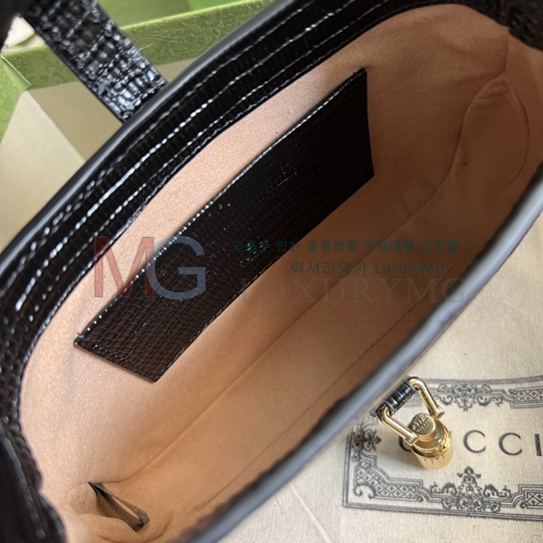    ̴ JACKIE1961  675799-A-1