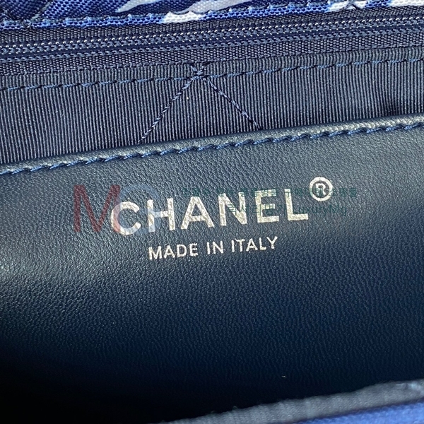 *  CF ÷ AS3521
