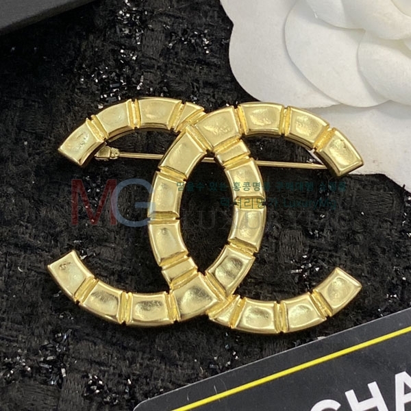 * ġ C22H851-3