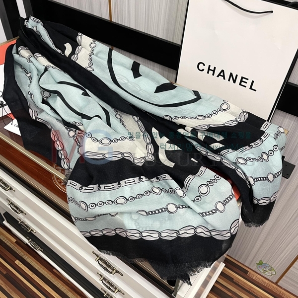 * ÷ CH687414-2