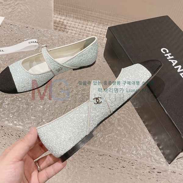 *  ÷  CH200118-4