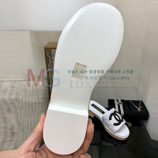 *   KP305111