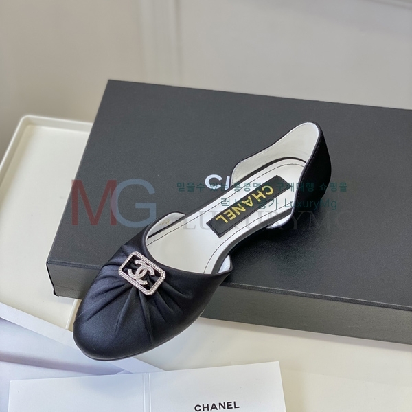 * ÷  CHA580031-1