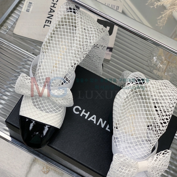 * ̵ CH697121-2