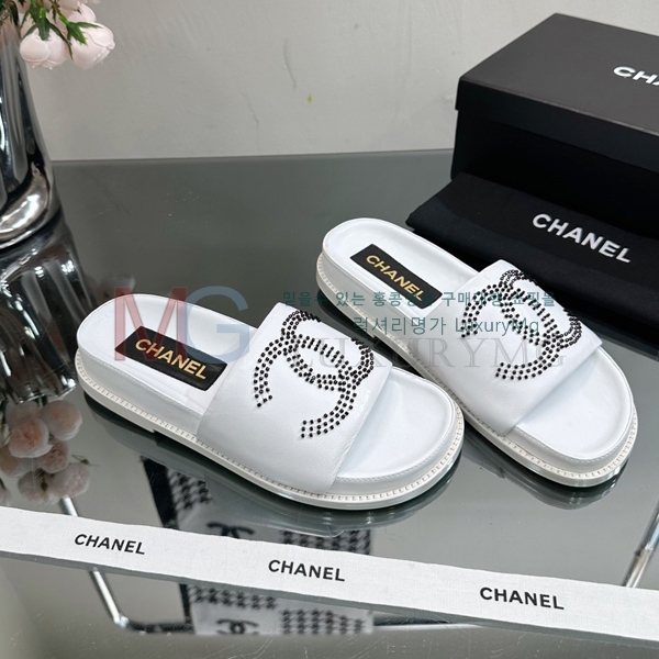 *   CH692715-1