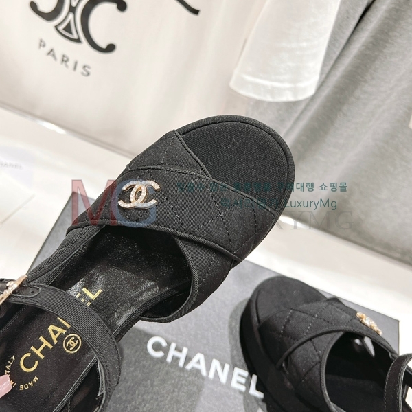 *   CH692719-1