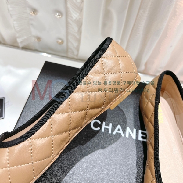*  ÷ CH6007961