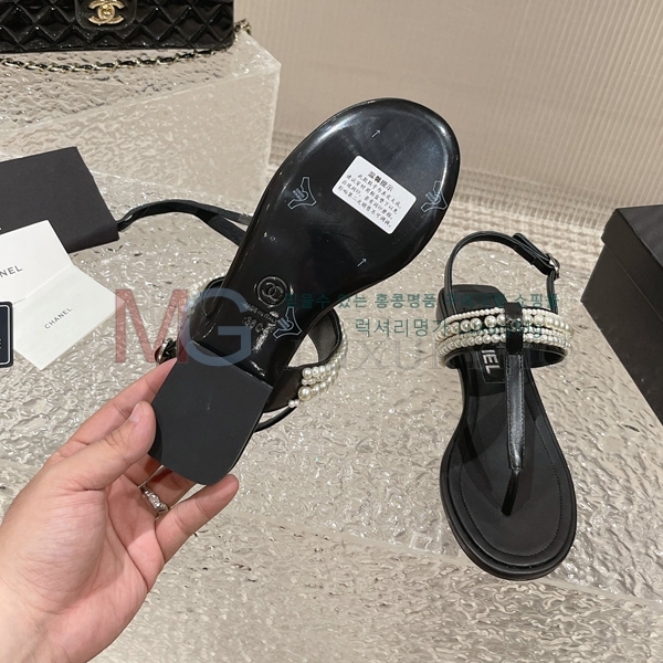 *  CH5921335-2