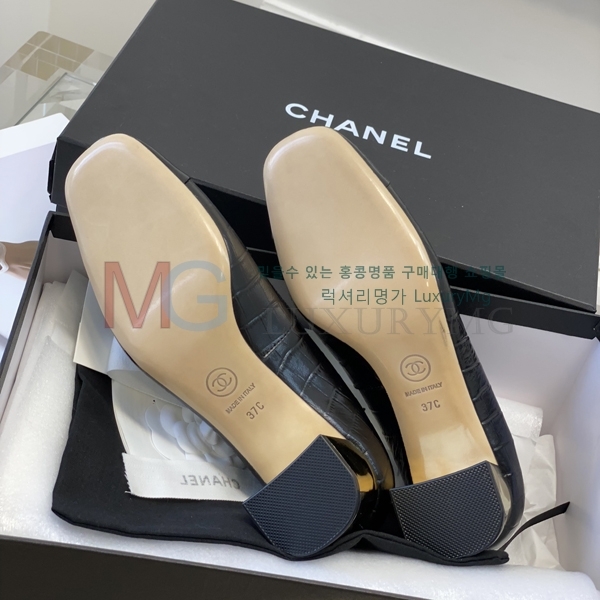 *  CH602285-2