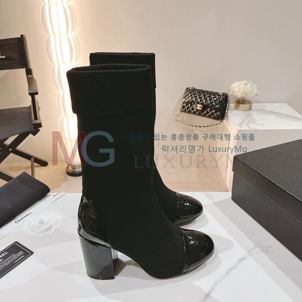 *   CHA6052