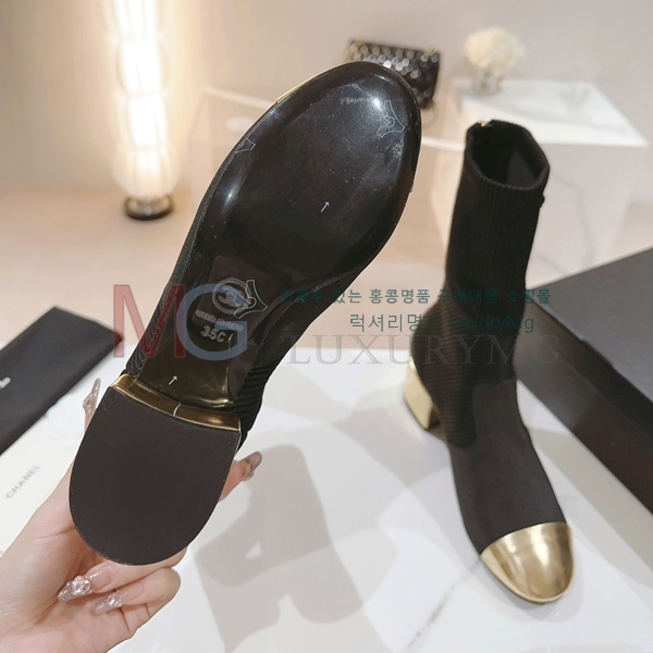 *   CHA6054