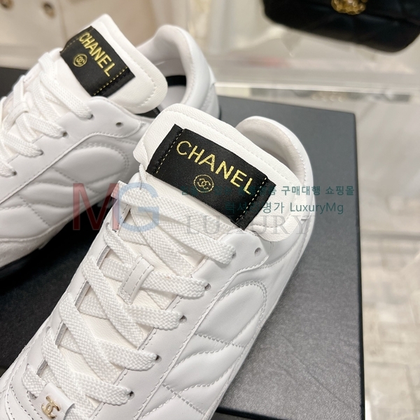 *   CH367132-1