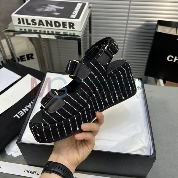 *   CC60123-7