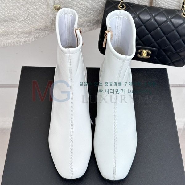 * Ŭ  MZ300657-2