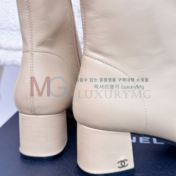 * Ŭ  MZ300657-1