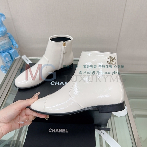* Ŭ  TA559905-1