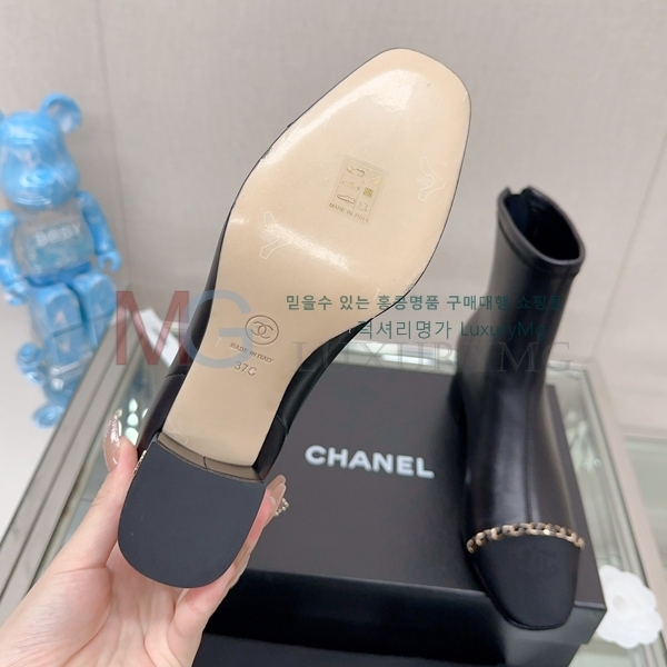 * Ŭ  TA559904-1
