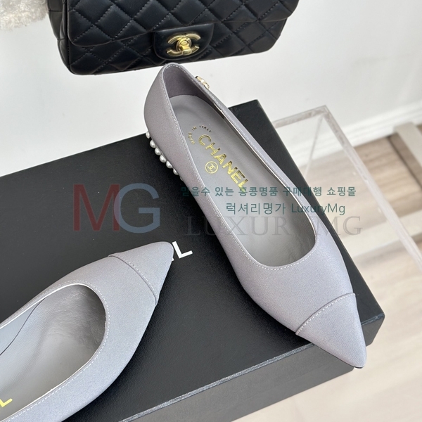 * ÷ CH33058-10