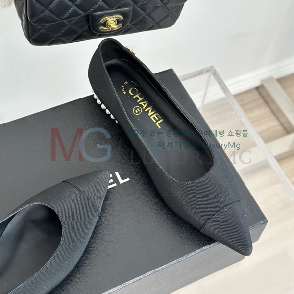 * ÷ CH33058-5