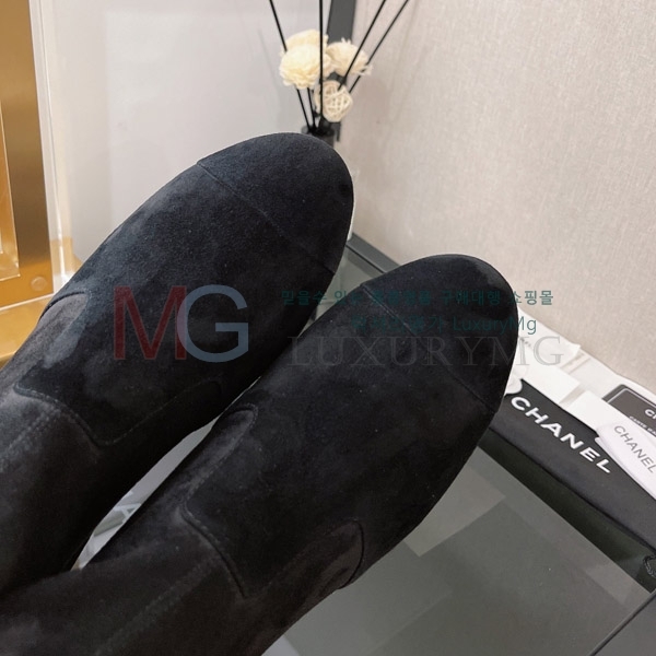 *  AB806641