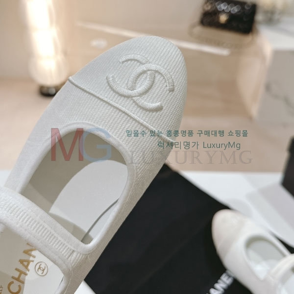 * ÷ OM524140-3