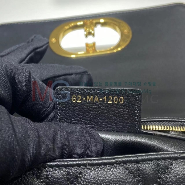   īι M9241-A-1