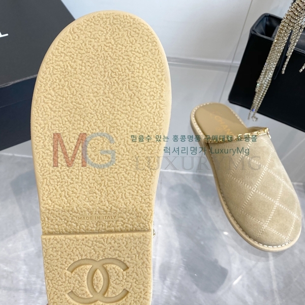 *   CH389953-3