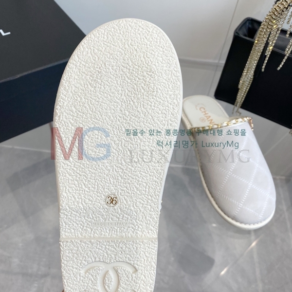 *   CH389953-2