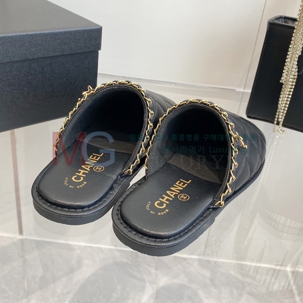 *   CH389953