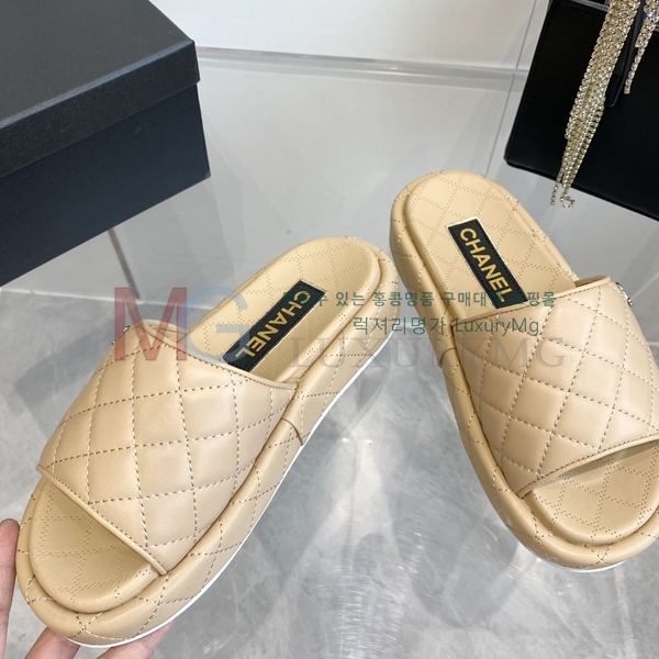 *   CH389952