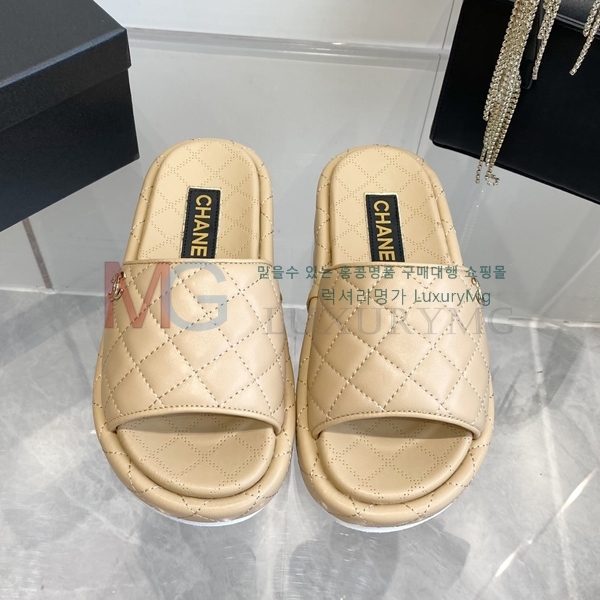 *   CH389952