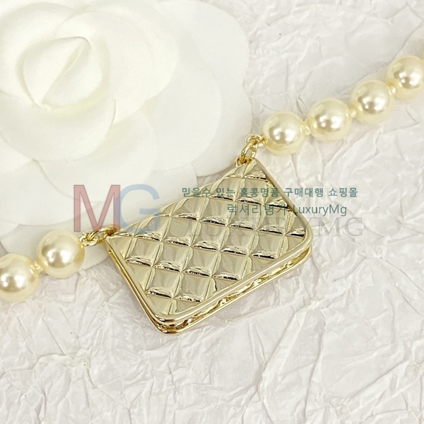 *  C958221