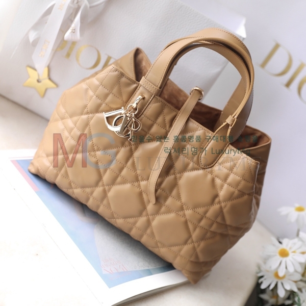   ̵ M92997-3