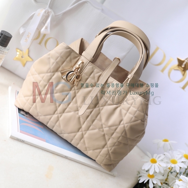   ̵ M92997-4