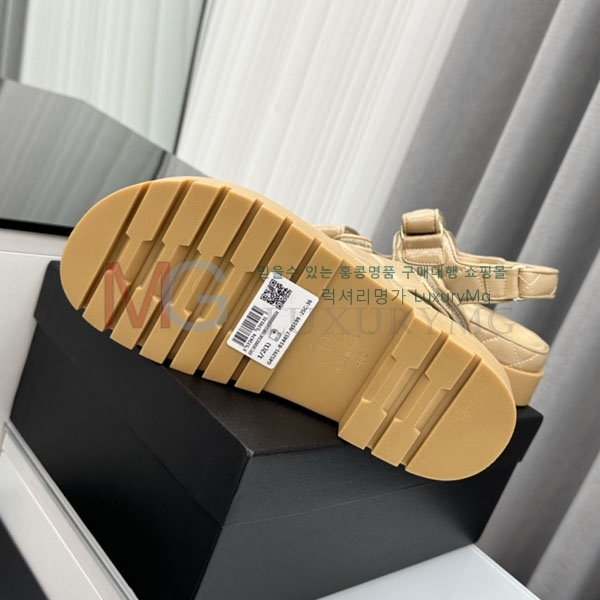 *   CH761242-1