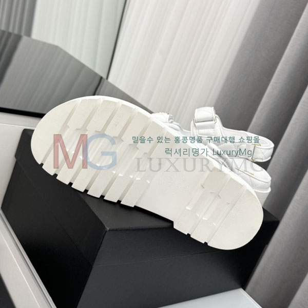 *   CH761242-2