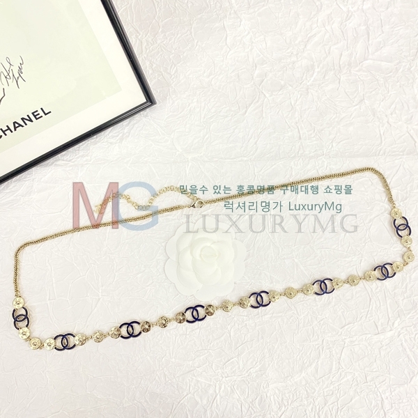 *  G12261001