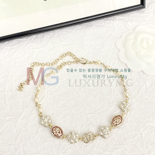 *  G12251408
