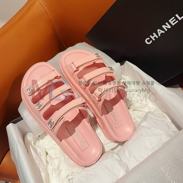 *  1CH55620