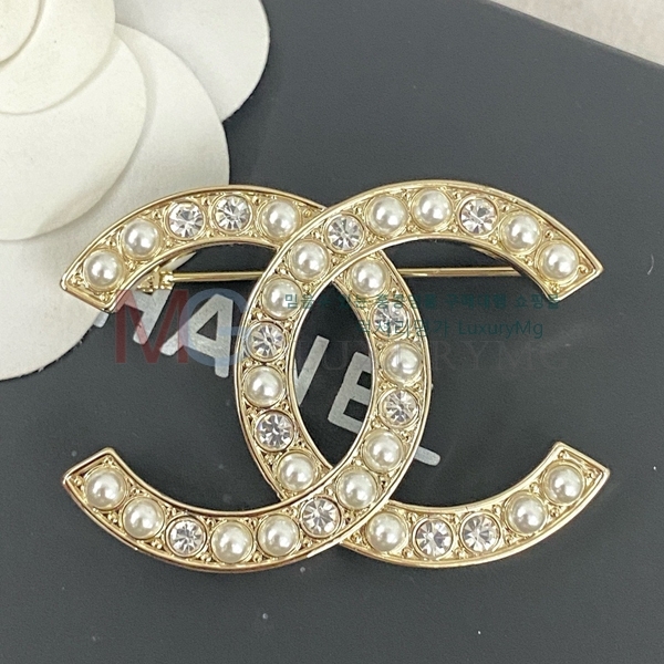 * ġ G100633