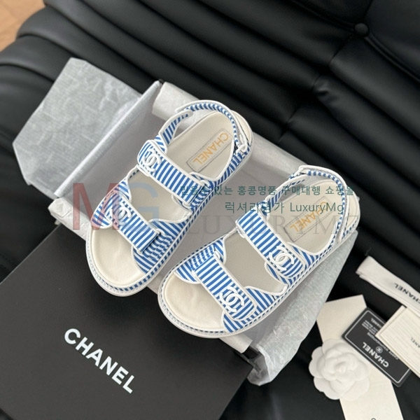 *    CH557765