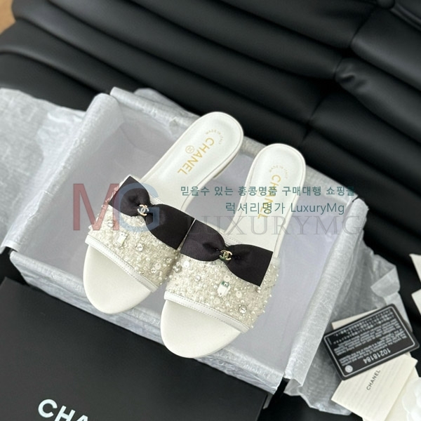 *    CH557766-1